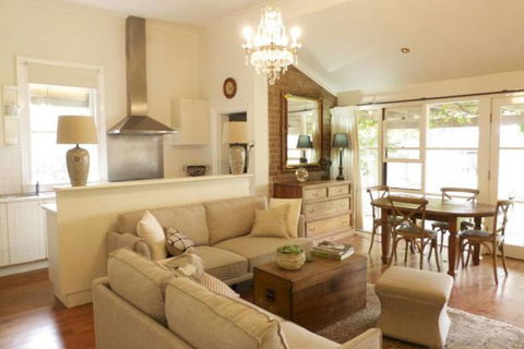 Cadogan Central Luxury - Tourism Guide 0