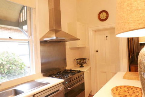 Cadogan Central Luxury - Tourism Guide 3