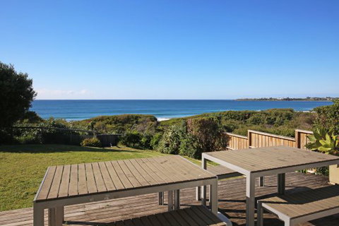 Culburra Beach House - Travel Search 9