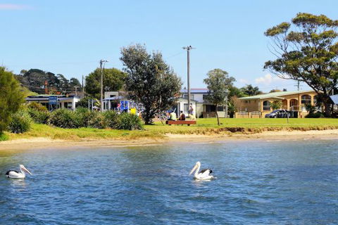 South Coast Retreat - Travel Agents 0