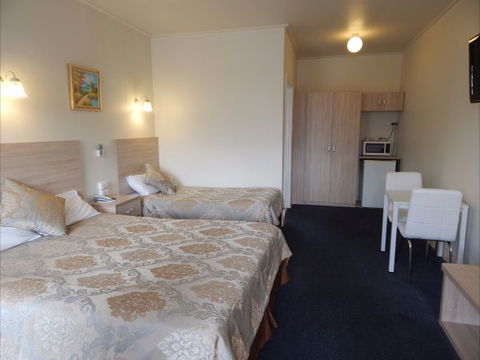 Jacksons Motor Inn - Tourism Guide 0