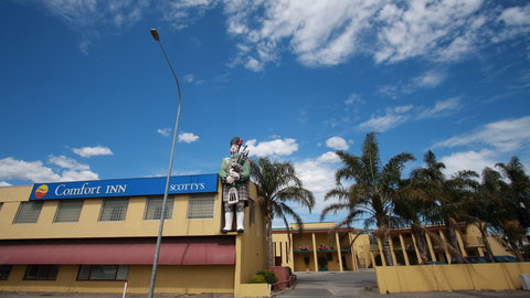 Comfort Inn Scottys Motel - Travel Agents 0