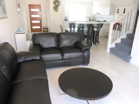 Oaklands Junction - Travel Agents 1