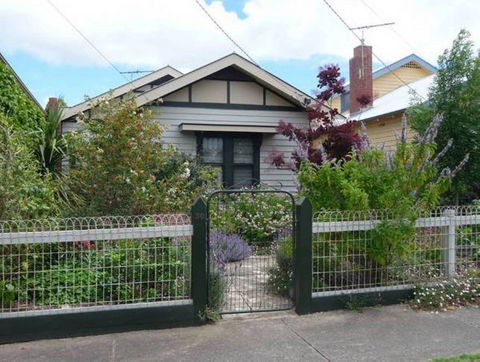 Prater's Cottage - Tourism Guide 0