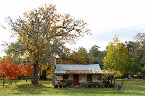 Riverdowns - Tourism Guide 2