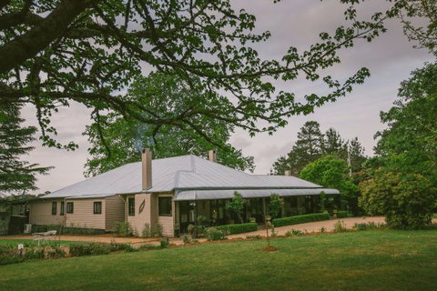 Sylvan Glen Country House - Tourism Guide 0