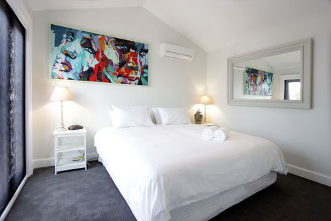 Tannin Apartment - Travel Agents 1
