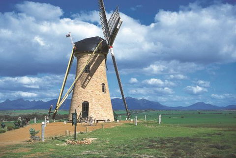 The Lily Stirling Range - Tourism Guide 0