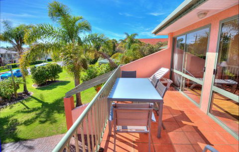 Tuscany Apartments - Travel Agents 4