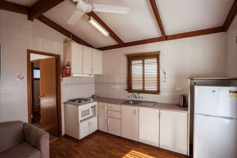 Yanakie Caravan Park - Tourism Guide 4