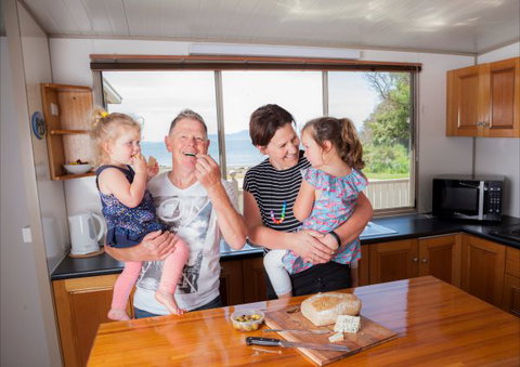 Yanakie Caravan Park - Tourism Guide 7