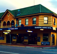 Queens Arms Hotel - Tourism Guide