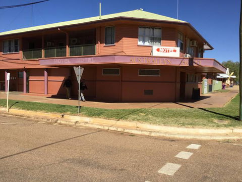 Australian Hotel Motel - Tourism Guide 14
