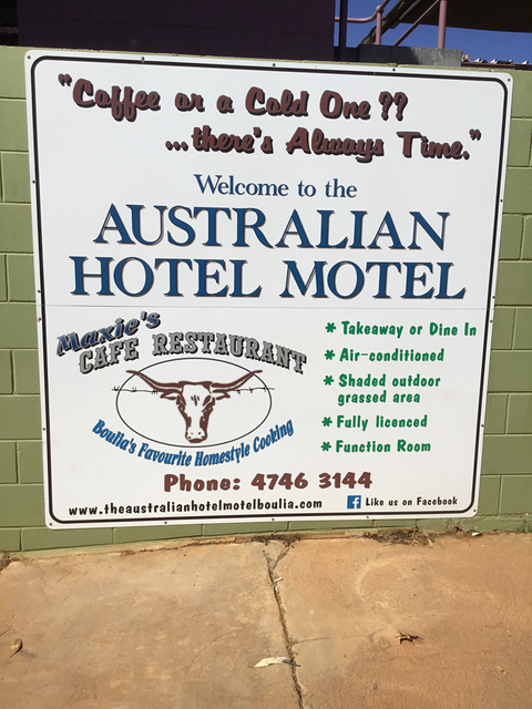 Australian Hotel Motel - Tourism Guide 1