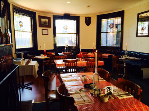 Queens Arms Hotel - Tourism Guide 7