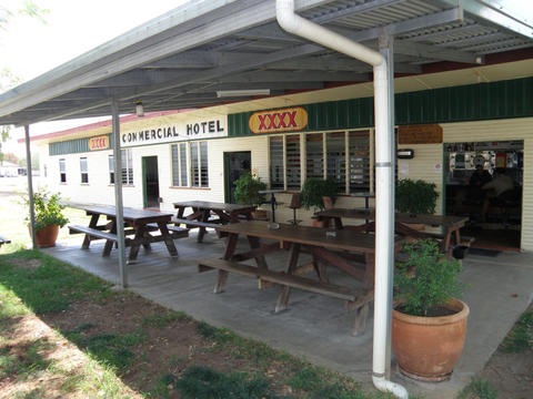 Commercial Hotel Wowan - Tourism Guide 1