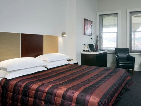 Auldington Hotel - Tourism Guide 3
