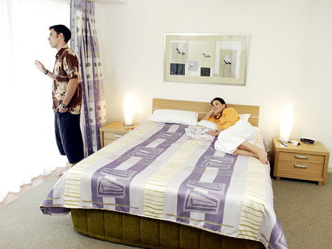 Australis Sovereign Hotel - Travel Agents 0