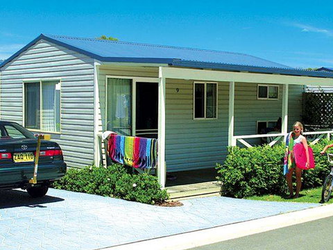 Beachfront Holiday Resort - Tourism Guide 5