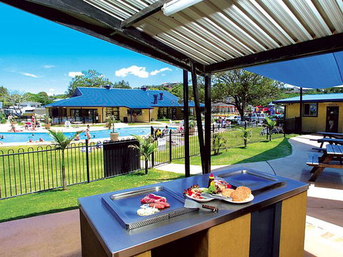 Beachfront Holiday Resort - Tourism Guide 6