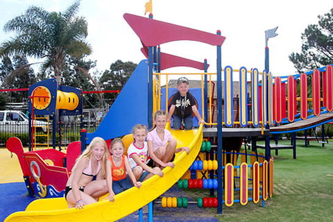 Beachfront Holiday Resort - Tourism Guide 11