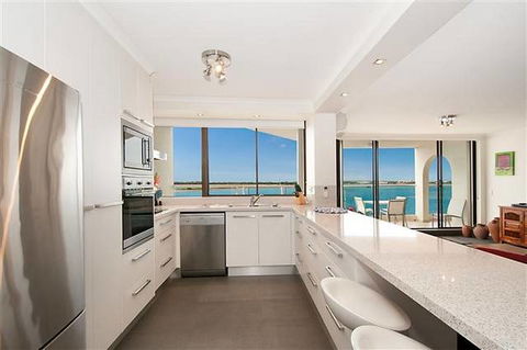 Beaconlea Tower Apartments - Tourism Guide 0