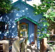Blue Poles Cafe Gallery  BB - Tourism Guide