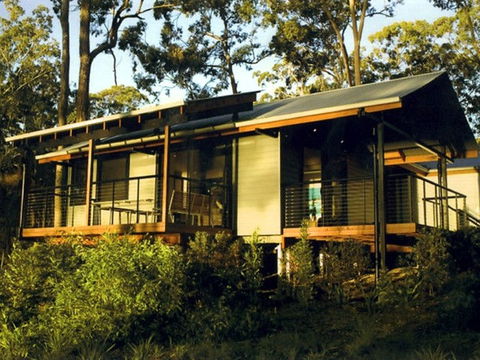 Bluebell Retreat House - Tourism Guide 2