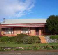 Bott's Beach Retreat - Tourism Guide