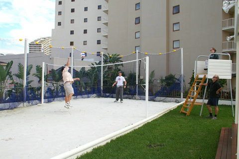 Broadbeach Travel Inn Apartments - Travel Agents 1