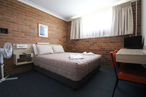 Buckaroo Motor Inn - Cruises Travel 0
