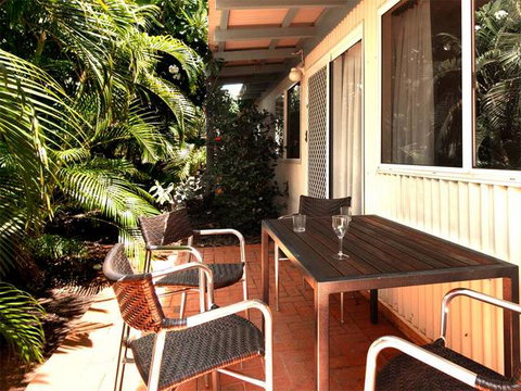 Cable Beachside Villas - Tourism Guide 1