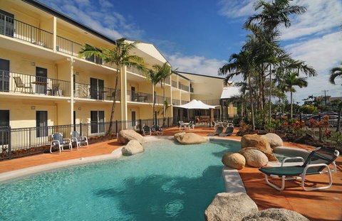 Cairns Queenslander Hotel & Apartments - Travel Agents 0