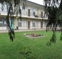 Capri Lodge Apartments - Tourism Guide
