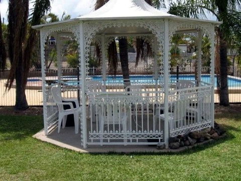 Castle Motor Lodge - Tourism Guide 0