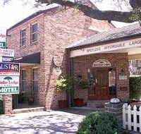 Cedar Lodge Motel - Tourism Guide
