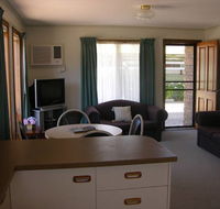 Centrepoint Motel - Tourism Guide