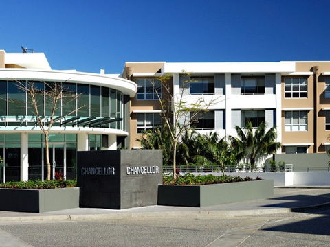 Chancellor Executive Apartments - Tourism Guide 0