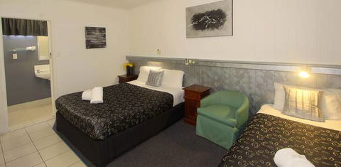 Charm City Motel - Tourism Guide 2