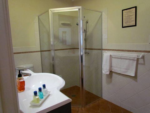 Club Yamba Luxury Hilltop Villas - Tourism Guide 2