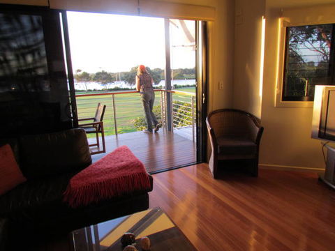 Club Yamba Luxury Hilltop Villas - Tourism Guide 10