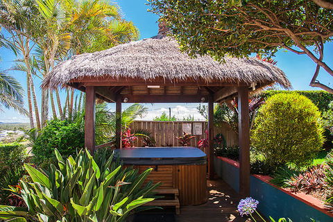 Club Yamba Luxury Hilltop Villas - Tourism Guide 15