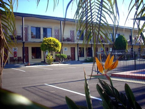 Comfort Inn Country Plaza Taree - Tourism Guide 2