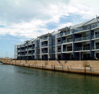 Dolphin Quay Apartment Hotel - Tourism Guide