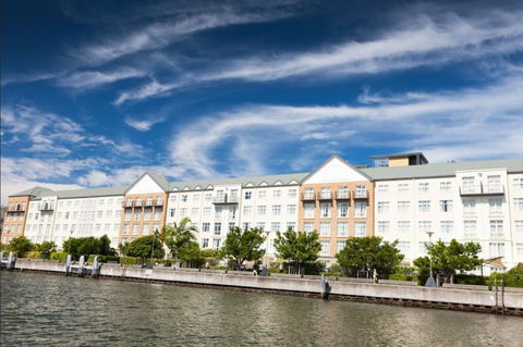 Crowne Plaza Newcastle - Tourism Guide 0