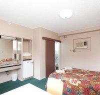 Aquatic Motor Inn - Tourism Guide