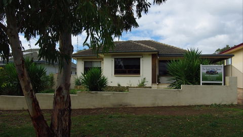 Port Lincoln Holiday Houses- Clove Hitch - Tourism Guide 0