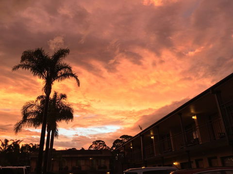 Araluen Motor Lodge - Tourism Guide 1