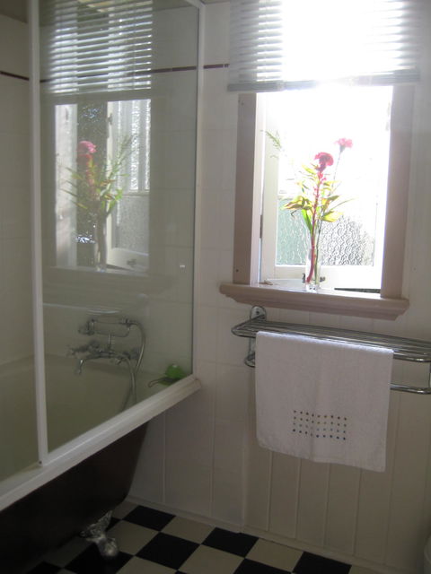 Eco Queenslander Holiday Home - Tourism Guide 5