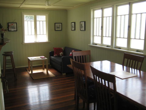 Eco Queenslander Holiday Home - Tourism Guide 4